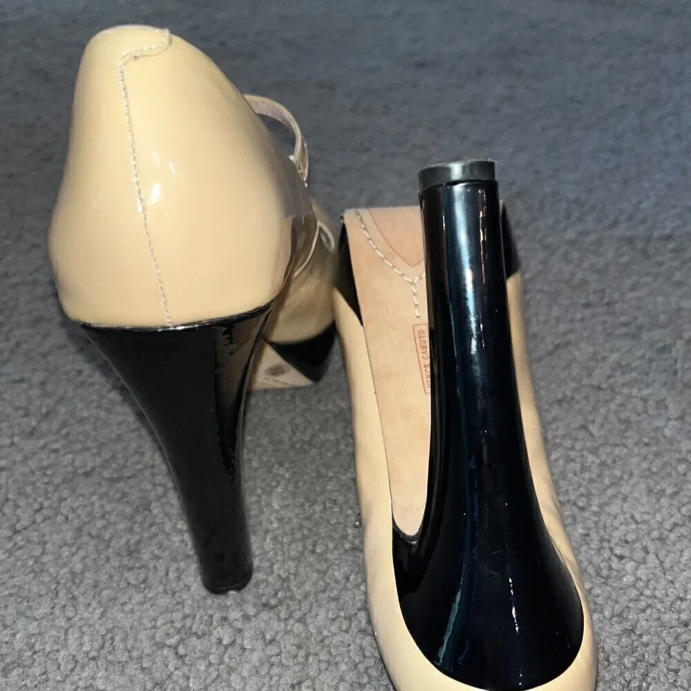 Vince Camuto vince camuto